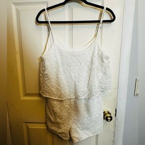 Women’s large Aeropostale lace romper large spaghetti strap one piece outfit